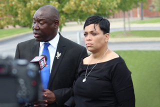Attorney Ben Crump and client Nakia Jones at Thursday press conference. Photo taken by Phillip E. Southhall, Jr.