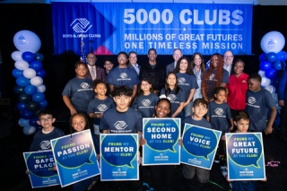 Joining kids and teens of the Elgin community in celebrating Boys & Girls Clubs of America’s unwavering mission of creating millions of great futures were a number of noted dignitaries, including Boys & Girls Club alum Denzel Washington, who delivered the