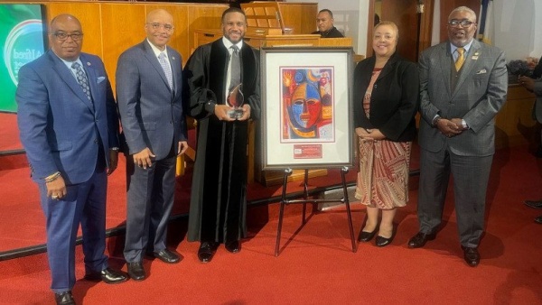 (BPRW) UNCF Honors Rev. Dr. Howard-John Wesley with The Keeper of the Flame Award | Press releases