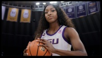 Experian is teaming up with Flau'jae Johnson, a junior guard for the Louisiana State University (LSU) women's basketball team, to promote financial literacy. (Photo: Business Wire)