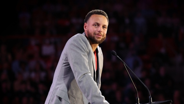 (BPRW) Davidson College, Stephen Curry ’10 and College Track Launch Curry Scholars Program